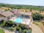 villa d'architecte UZES France, Immo, Buitenland, Dorp, Frankrijk, Woonhuis, 256 m²