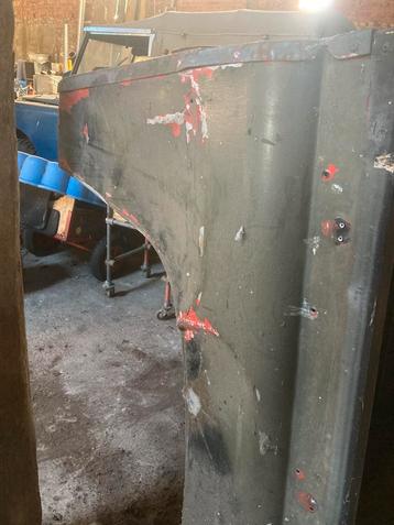 Achterbak defender 90 incl. goede cappings beschikbaar voor biedingen