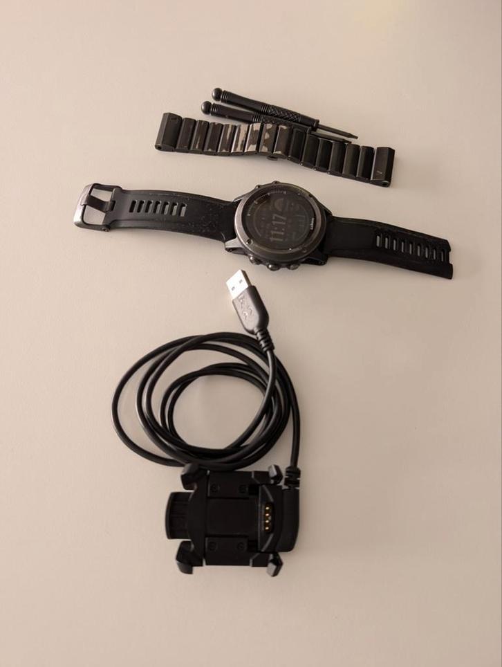 Garmin Fenix HR 3, Handtassen en Accessoires, Sporthorloges, Gebruikt, Zwart, GPS, Waterdicht, Ophalen