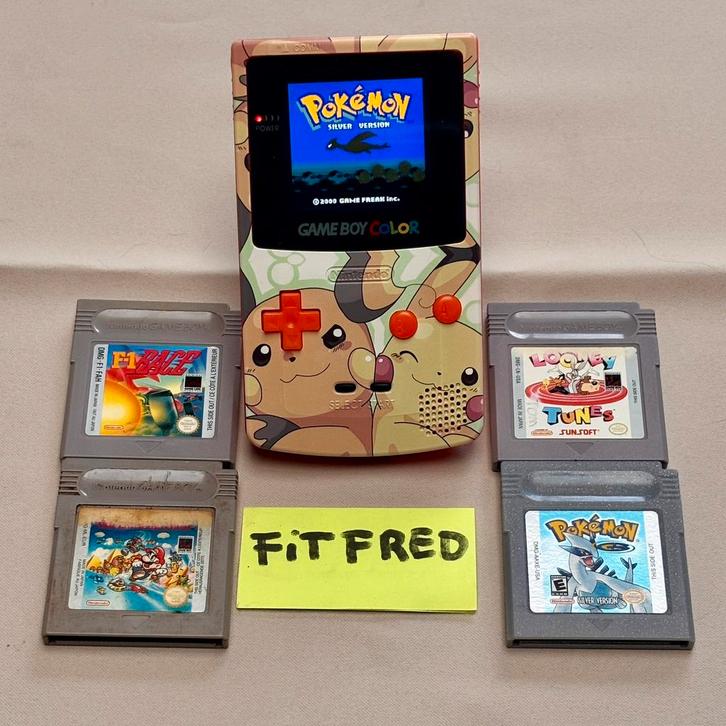 Game Boy Color IPS • Pikachu/Raichu • + 4 games(incl. repro), Games en Spelcomputers, Spelcomputers | Nintendo Game Boy, Zo goed als nieuw