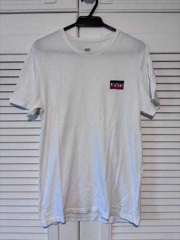 Set van 17 T-shirts in nieuwe of nieuwe staat beschikbaar voor biedingen