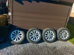 Jantes et pneus vw Tiguan d origine, Auto-onderdelen, Banden en Velgen, Ophalen, Band(en)