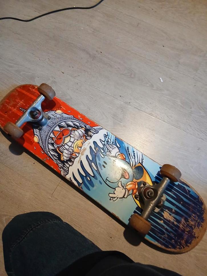 Planche à roulettes cool, Sports & Fitness, Skateboard, Skateboard, Enlèvement ou Envoi