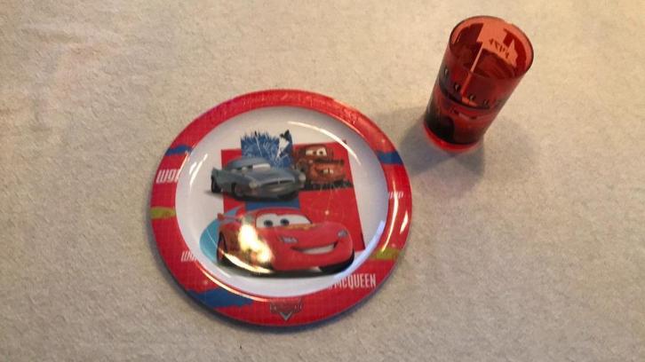 Assortiment d’une assiette et d’un verre Cars, Enfants & Bébés, Enfants & Bébés Autre, Comme neuf, Enlèvement