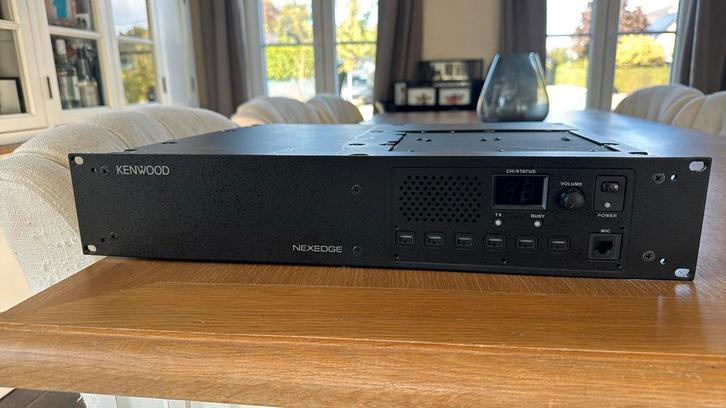 Kenwood Nxr-810E uhf repeater digitaal en analoog nxdn, Telecommunicatie, Overige Telecommunicatie, Zo goed als nieuw, Ophalen of Verzenden