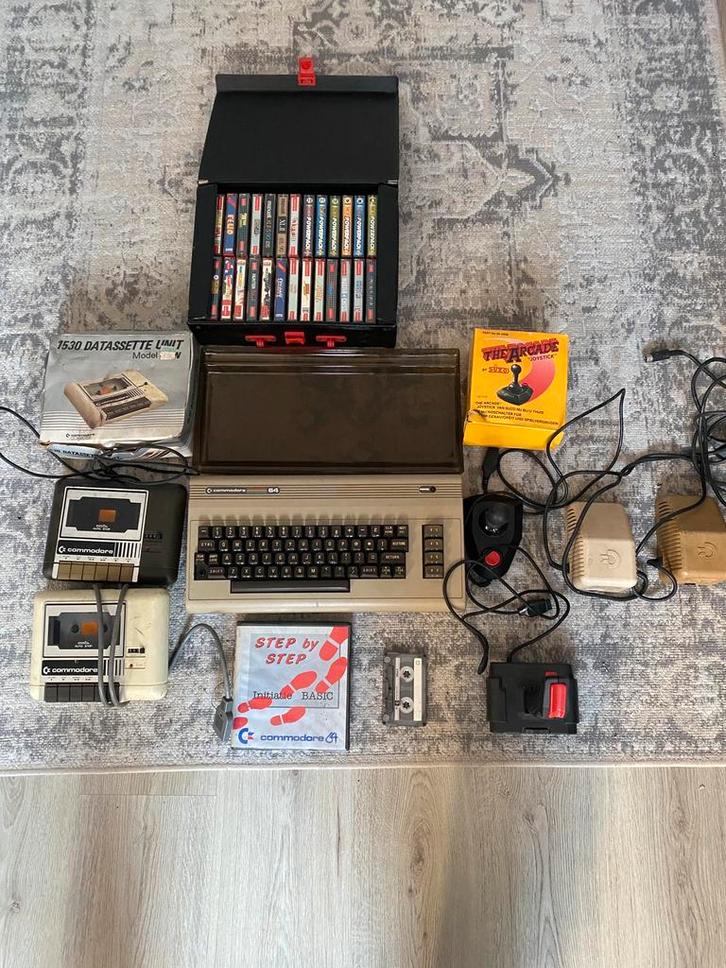 Commodore 64 + Zeldzame Suzo Arcade Joystick + Games, Computers en Software, Vintage Computers, Ophalen of Verzenden