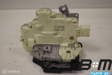 Portierslot rechts voor Volkswagen Passat B6 3C1837016A beschikbaar voor biedingen