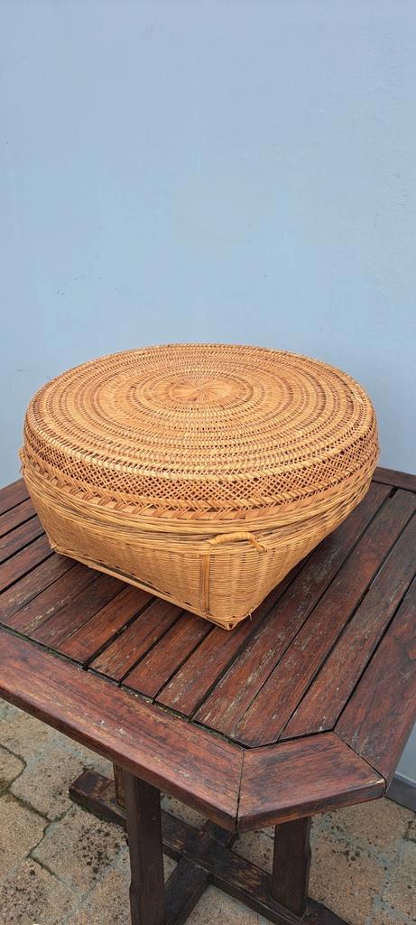 Vintage panier boîte en osier et rotin XL, Huis en Inrichting, Woonaccessoires | Schalen en Manden, Zo goed als nieuw, Mand, Riet