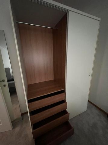 Kledingkast met schuiven 150 x 217 x 63 beschikbaar voor biedingen