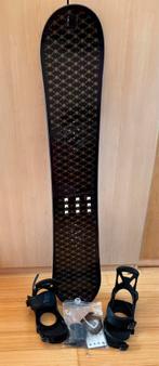 Burton Alpha B snowboard 151 cm en bindingen, Sport en Fitness, Snowboarden, Ophalen, Gebruikt, Board