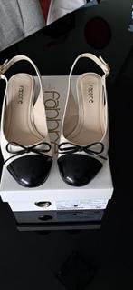 Mooie schoenen - merk Fabbre maat 38, Kleding | Dames, Schoenen, Ophalen of Verzenden, Gedragen, Wit