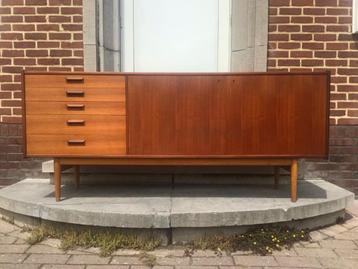 Vintage Scandinavisch Sideboard 1960s Teak beschikbaar voor biedingen