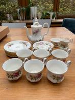 Theeservies van Royal Albert, reeks Moss Rose, Antiek en Kunst, Antiek | Servies compleet, Ophalen of Verzenden