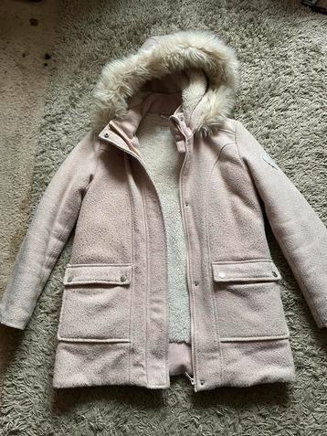 Manteau d’hiver pour fille taille 14 ans disponible aux enchères