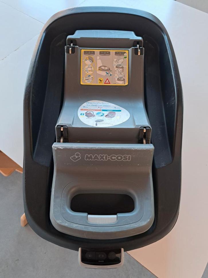 Maxicosi familyfixbase, Kinderen en Baby's, Autostoeltjes, Gebruikt, Maxi-Cosi, 0 t/m 18 kg, Isofix, Slaapstand, Ophalen