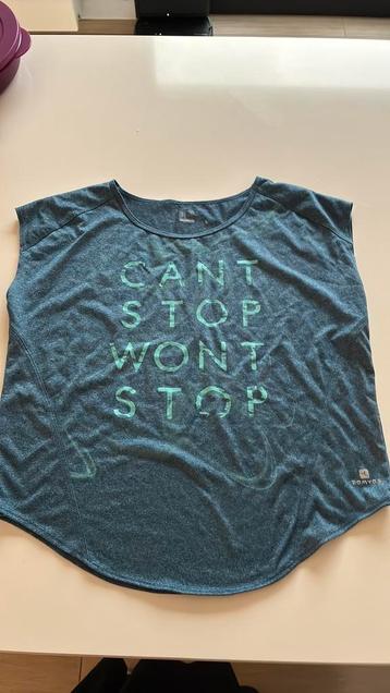 Topje maat 36 beschikbaar voor biedingen