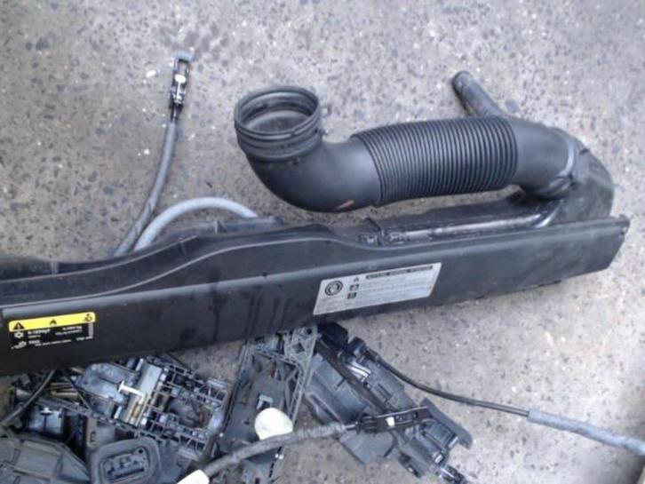 Boite à air VW Golf 7 1.0TSi 85kw 2017 LP/14776, Autos : Pièces & Accessoires, Moteurs & Accessoires, Utilisé, Enlèvement