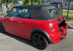 Mini one cabrio rood in goede staat, Auto's, Mini, Voorwielaandrijving, 4 zetels, Stof, 4 cilinders