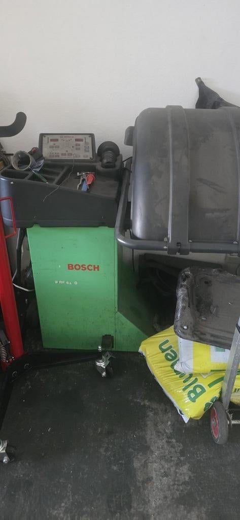 Bosch WBE 4110 Wielbalanceermachine Werkplaats, Ophalen, Gebruikt
