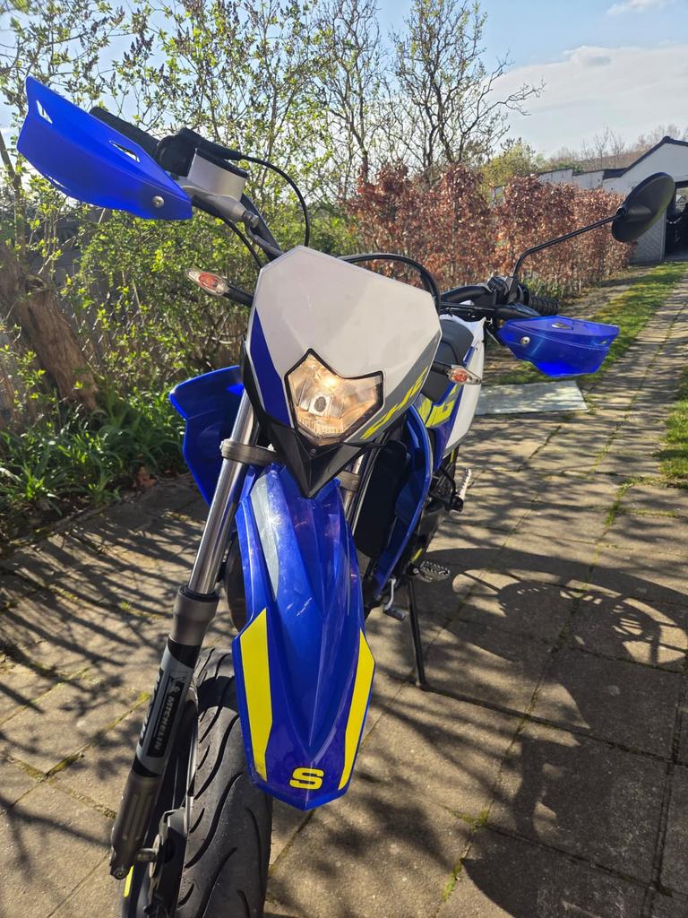 Sherco SM-R 50cc 2024 - Zeer goede staat - Rijklaar, Ophalen, Zo goed als nieuw
