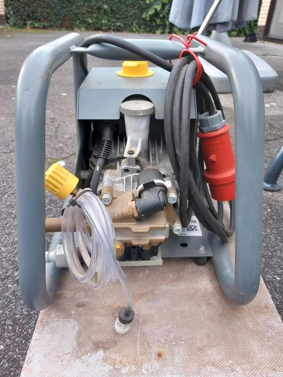 HOGEDRUK REINIGER, Tuin en Terras, Hogedrukreinigers, Zo goed als nieuw, Elektrisch, Met regelbare waterdruk, Met autostop en -start