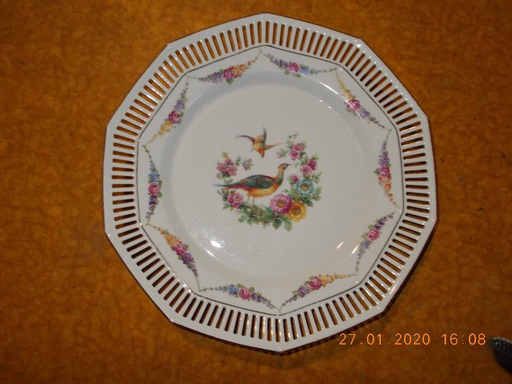 Assiette en porcelaine de Bavière N 63., Enlèvement