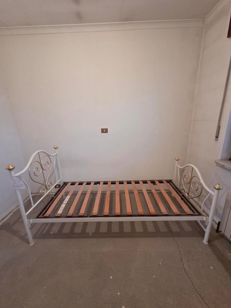 Lit simple, Maison & Meubles, Enlèvement, 90 cm