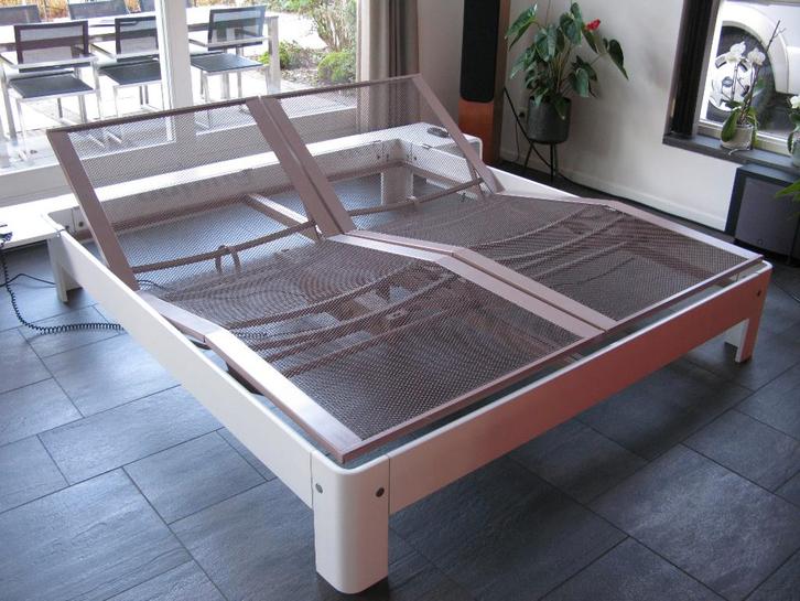 Auping Auronde 180x200 met elektrische bedbodems, Huis en Inrichting, Slaapkamer | Bedden, Gebruikt, Tweepersoons, 180 cm, 200 cm