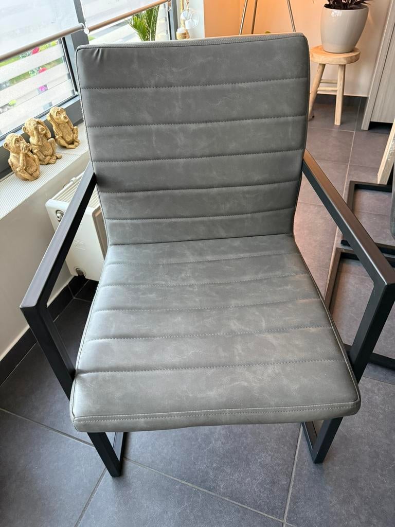 Eetkamer stoelen, Huis en Inrichting, Stoelen, Ophalen, Industrieel/ modern, Leer, Zo goed als nieuw