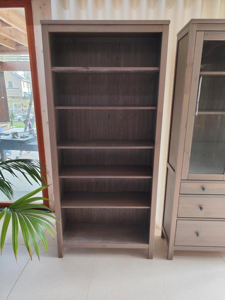 Boekenkast en vitrinekast (IKEA Hemnes), Huis en Inrichting, Kasten | Vitrinekasten, Zo goed als nieuw, 150 tot 200 cm, 50 tot 100 cm