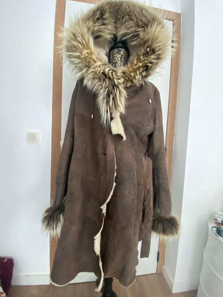 Mantel suede met pelse afwerking, Kleding | Dames, Jassen | Winter, Ophalen, Zo goed als nieuw, Maat 42/44 (L), Beige