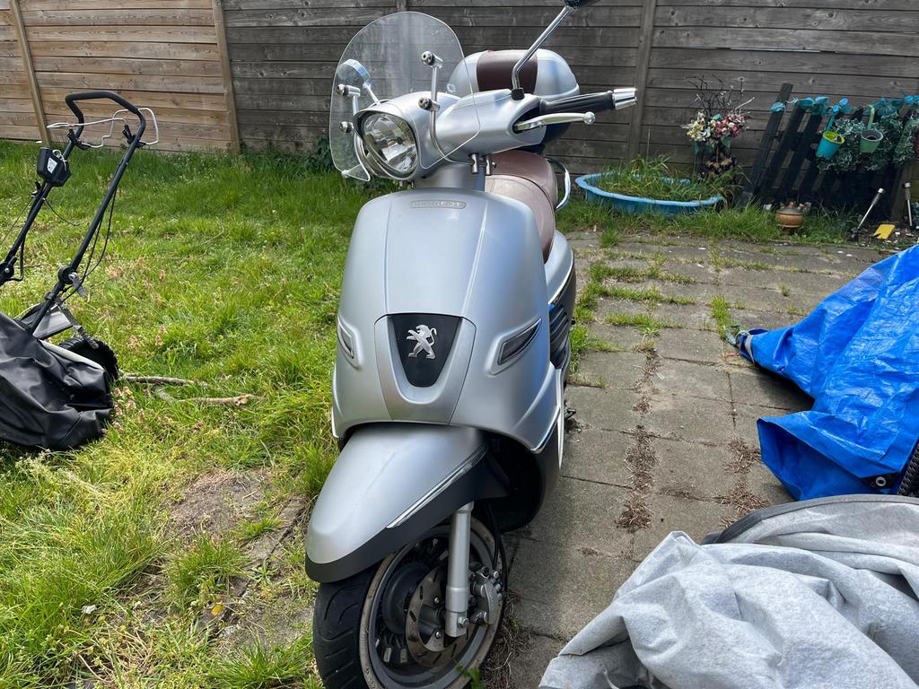 125cc Motor, Fietsen en Brommers, Ophalen, Overige modellen, 125 cc, Zo goed als nieuw
