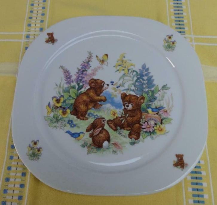 Taartschaal, beren, konijntje, viooltjes, vogeltjes, Huis en Inrichting, Keuken | Servies, Gebruikt, -, -, Ophalen of Verzenden