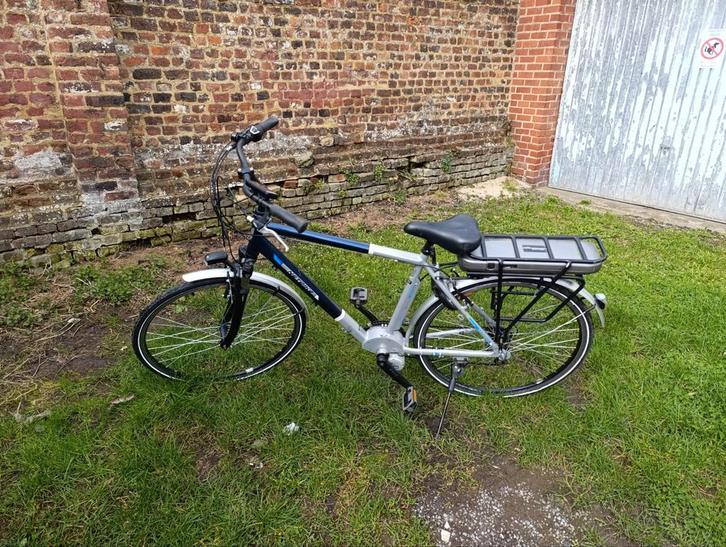 Vélo électrique avec seulement 1300km, Fietsen en Brommers, Elektrische fietsen, Ophalen of Verzenden