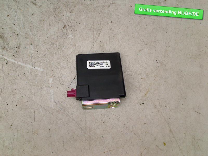 ANTENNE Volkswagen Golf VII (AUA) (01-2012/03-2021), Gebruikt, De Bloemendaal 21 21
5221 EB  'S HERTOGENBOSCH, NL, Info@123Parts.nl