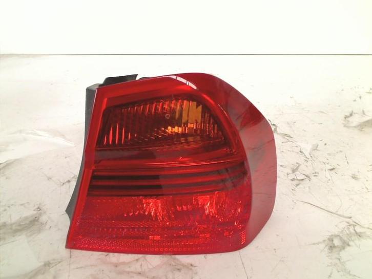 FEU ARRIÈRE DROIT BMW 3 serie (E90) (12-2004/12-2011), Autos : Pièces & Accessoires, Éclairage, BMW, Utilisé