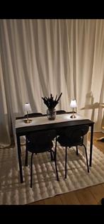 URGENT - Table ikea et 4 chaises, 100 à 150 cm, Quatre personnes, Comme neuf, Enlèvement