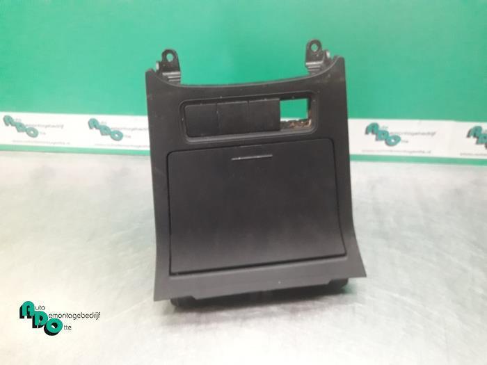 Cendrier avant d'un Volkswagen Jetta (Jetta 05-), Autos : Pièces & Accessoires, Habitacle & Garnissage, Volkswagen, Utilisé, 3 mois de garantie