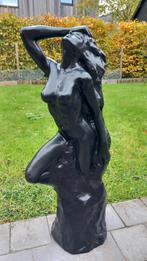 Sculptuur naakte vrouw in kunsthars, Ophalen