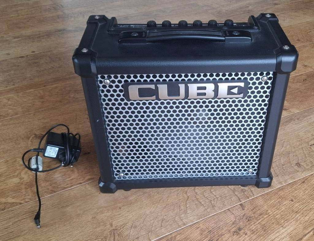 Roland Cube 10GX, Musique & Instruments, Amplis | Basse & Guitare, Utilisé, Guitare, Moins de 50 watts, Enlèvement