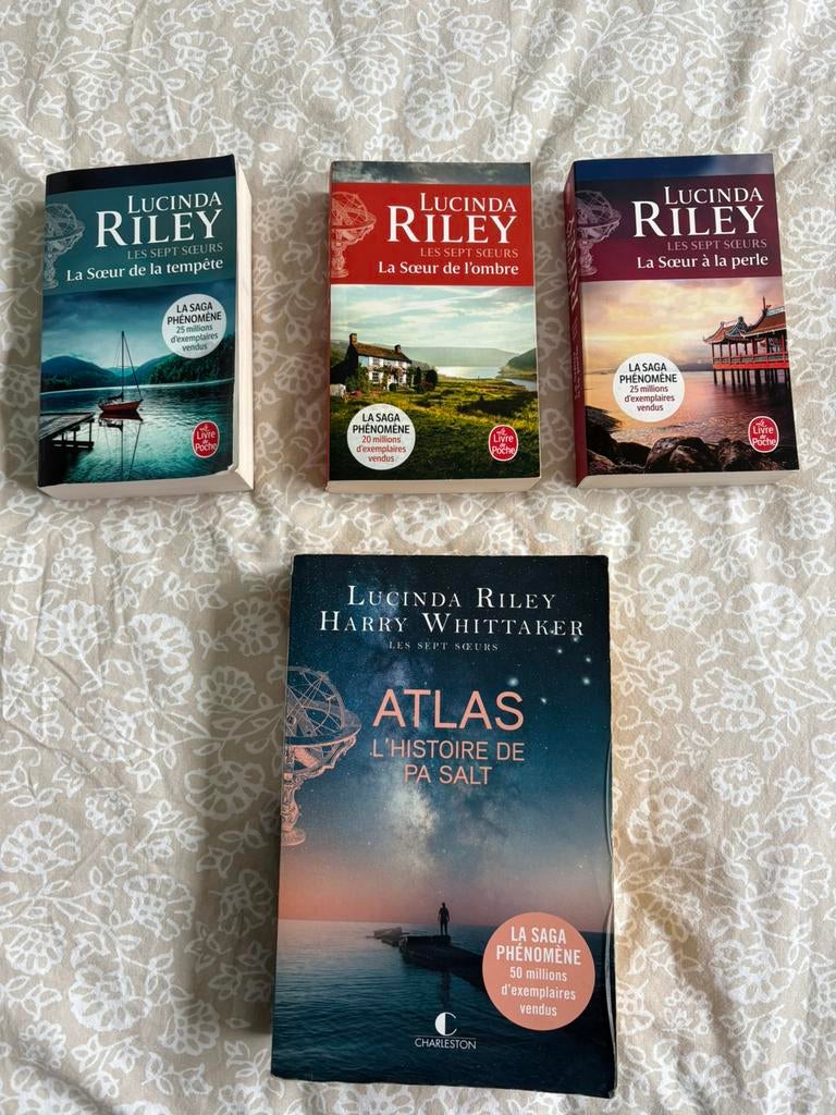 Lot de livres Lucinda Riley, Ophalen, Zo goed als nieuw