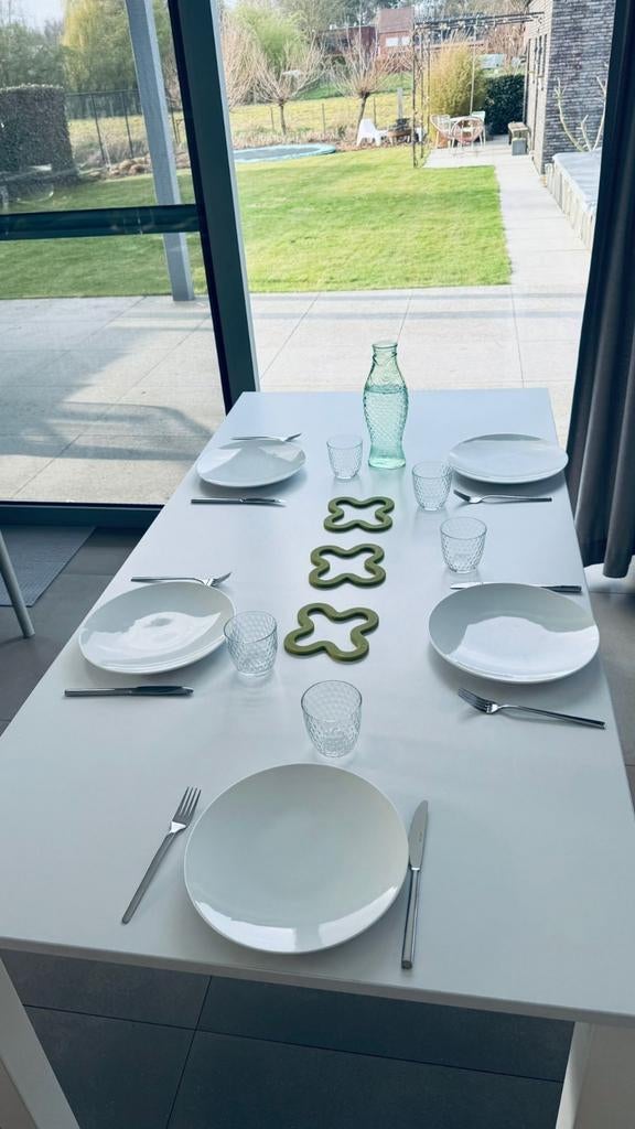 Mooie witte tafel 6 personen 180 x 90 cm, Ophalen