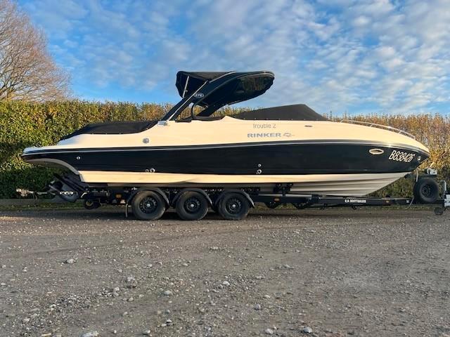 Rinker 276 Captiva incl. trailer, Watersport en Boten, Speedboten, Gebruikt, 6 meter of meer, Benzine, 200 pk of meer, Polyester