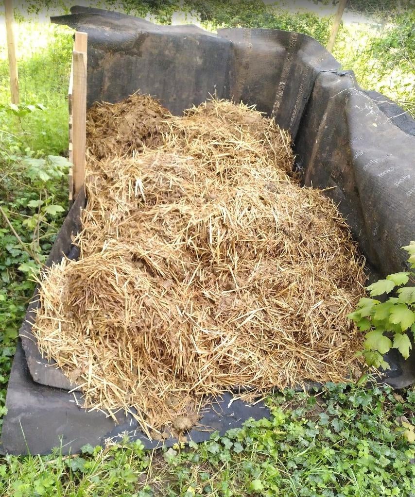 Paardenmest, Ophalen, Mest