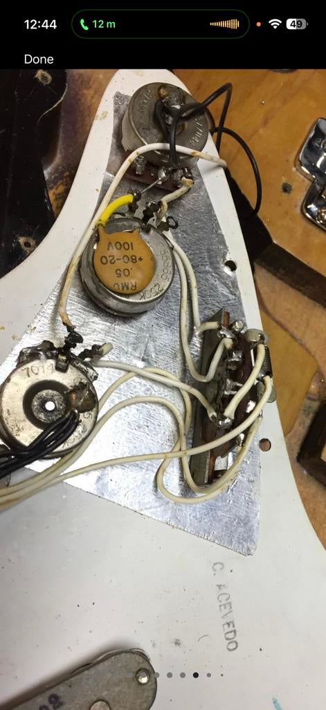 Je cherche une Fender Strat 3 pots de 1972, Musique & Instruments, Instruments | Pièces, Enlèvement, Guitare électrique