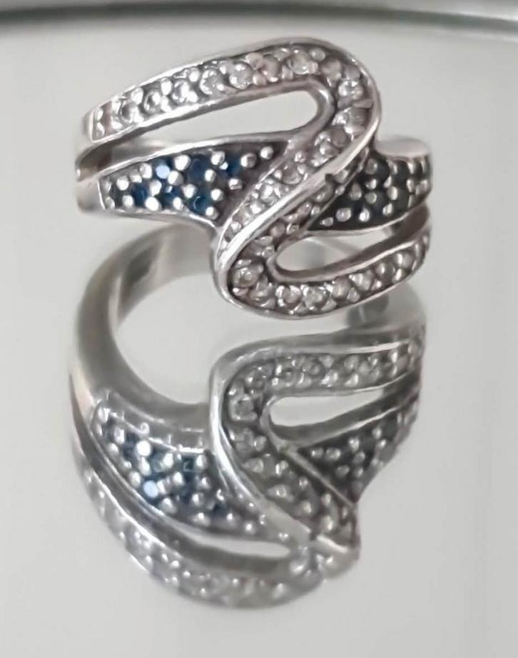 Oude mooi ring., Handtassen en Accessoires, Ringen, Verzenden