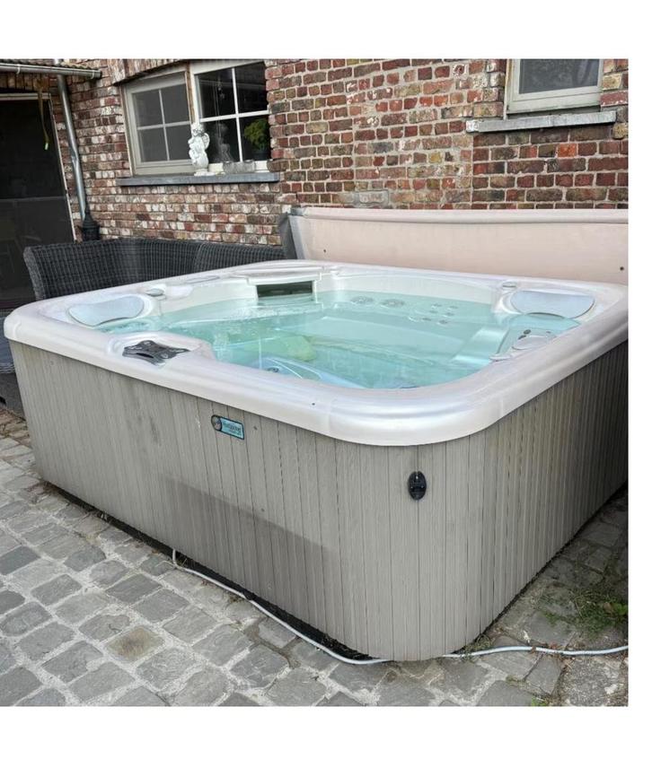 Jaccuzi, Tuin en Terras, Bubbelbaden en Hottubs, Zo goed als nieuw, Trap, Ophalen