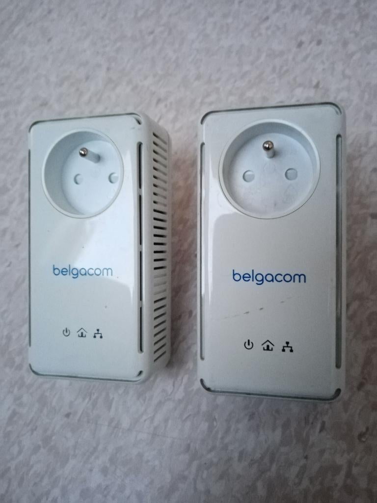 BGC TV Devolo AV Easy Pass Through Duo van Belgacom, Computers en Software, Ophalen of Verzenden, Zo goed als nieuw, Devolo