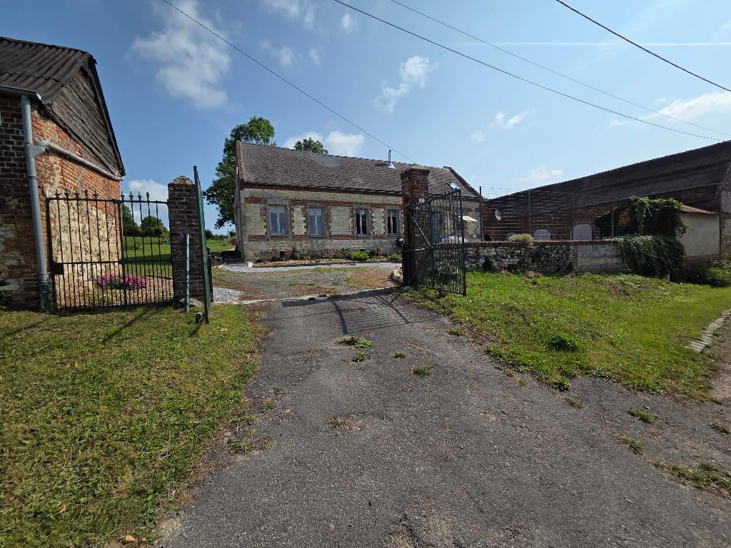 maison rénovée et dépendances située dans l'Aisne, Immo, Étranger, France, Maison d'habitation, Village