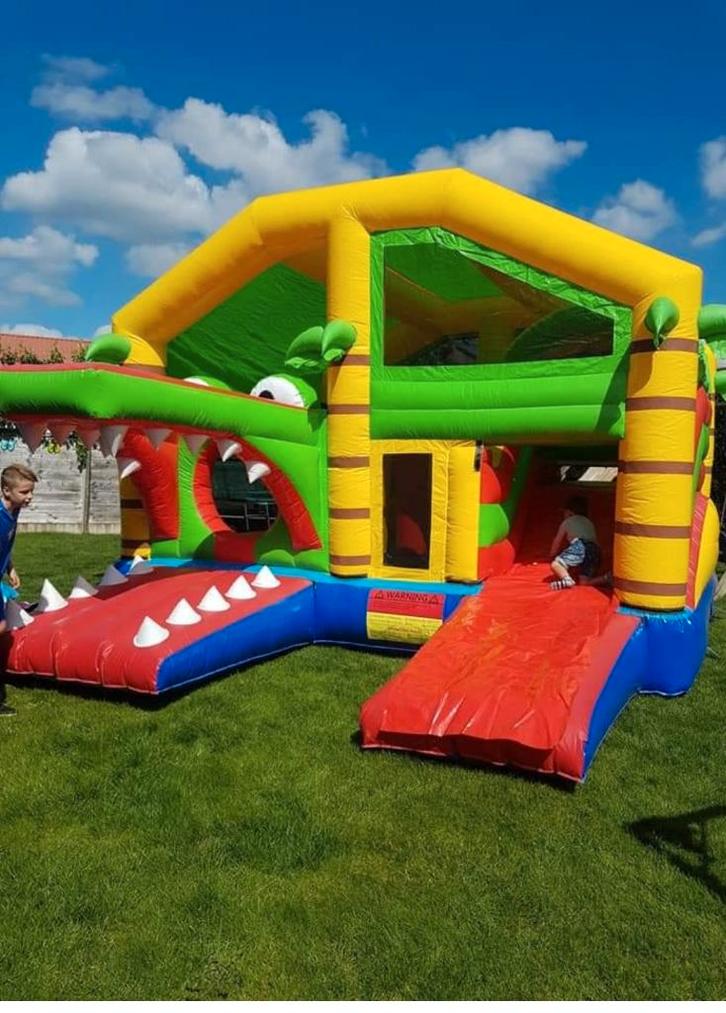 Springkasteel Overdekte Krokodil – Te Huur!, Hobby & Loisirs créatifs, Articles de fête | Location, Comme neuf, Enlèvement